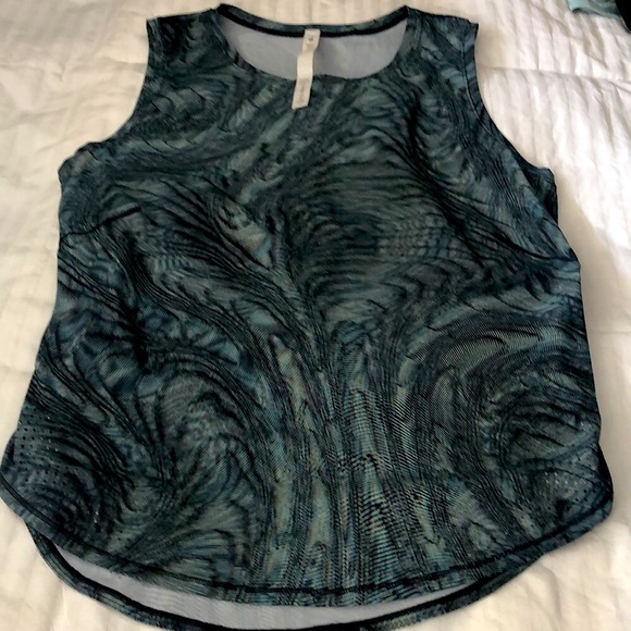 Lululemon tank top - Picture 6 of 6